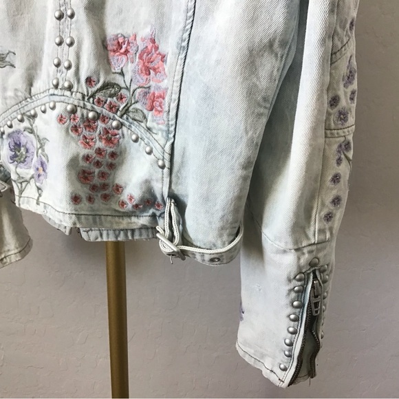 Blank NYC Denim Embroidered Jacket - Picture 4 of 5